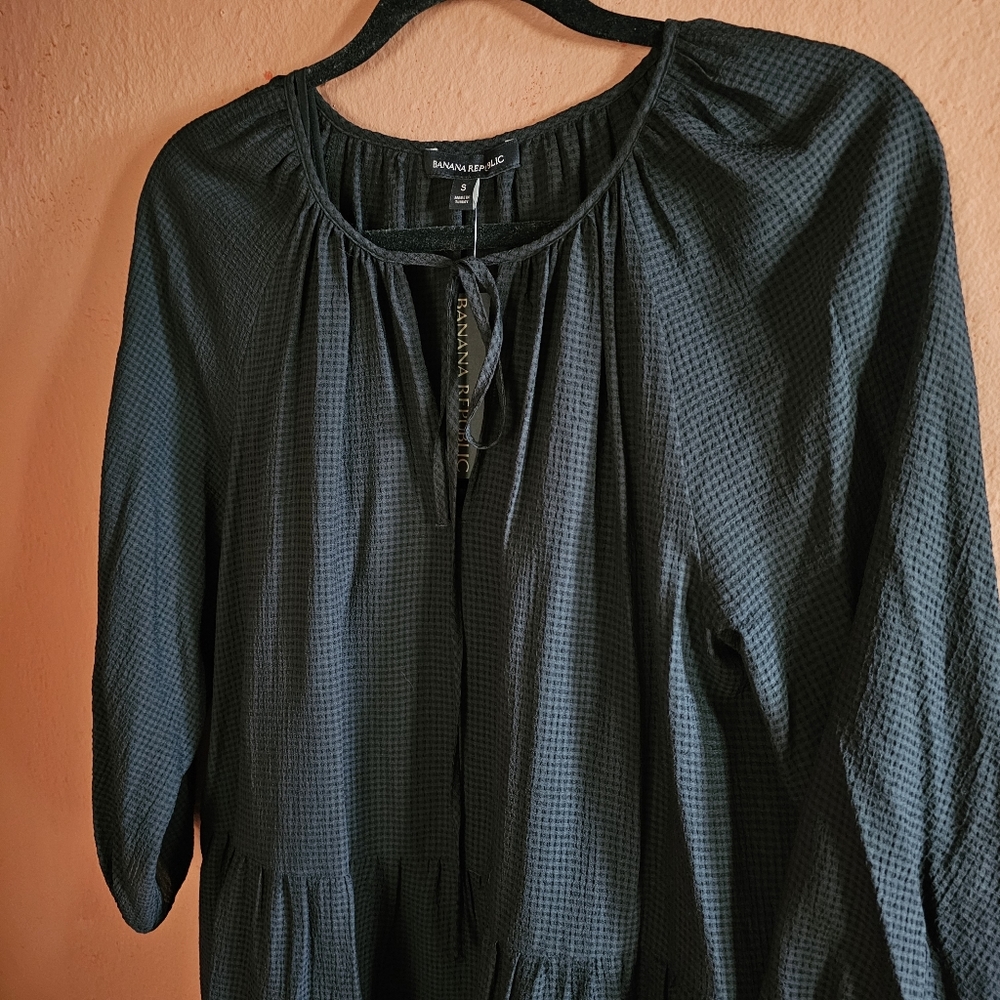 Banana Republic Black dress. Brand New. Small.